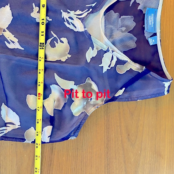 VERA WANG Lined sleeveless top, flowy floral,Women’s Medium, excellent condition - Picture 7 of 10